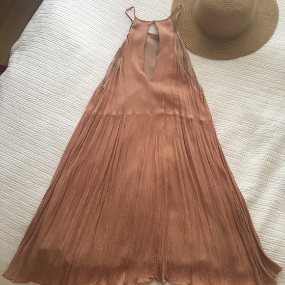 Blush colored summer dress - Picture 2 of 6